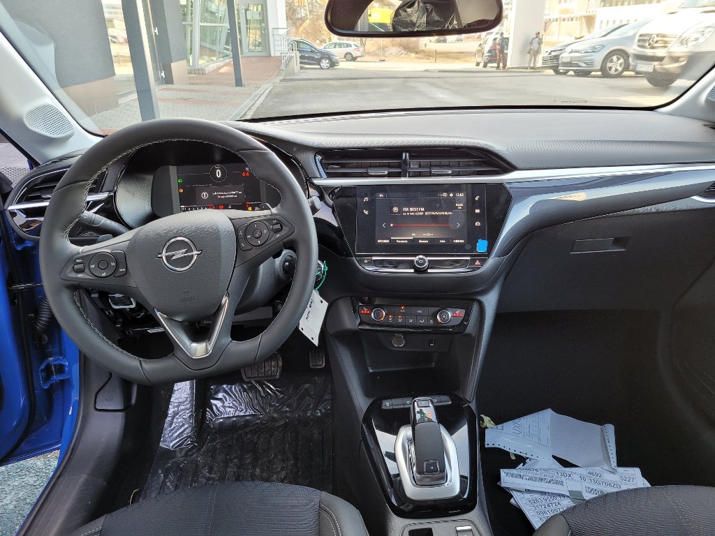 Auto Unicom, s. r. o. | Fotografie vozidla Opel Corsa Elegance 1.2 100k SS A/T8
